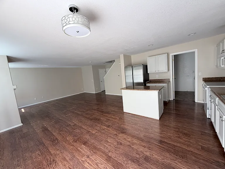7955 S Kittredge St — Photo 5