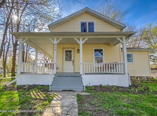 318 S Main St, Leslie, MI 49251