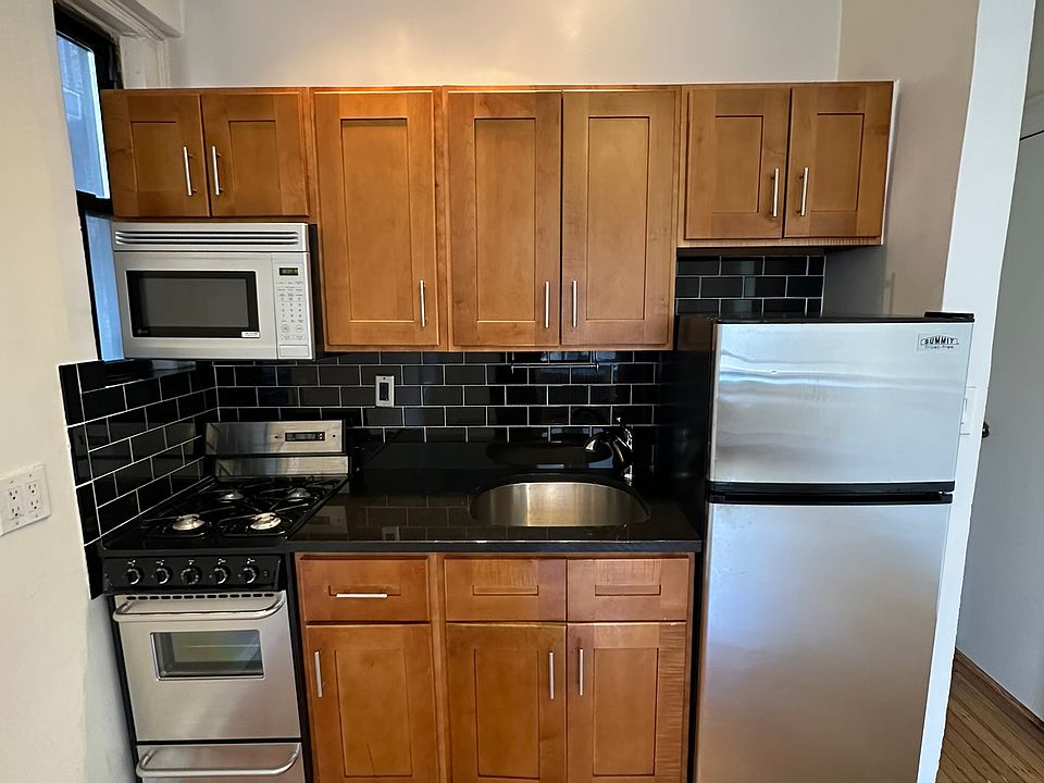 1st image of 350 W 55th St APT 4M