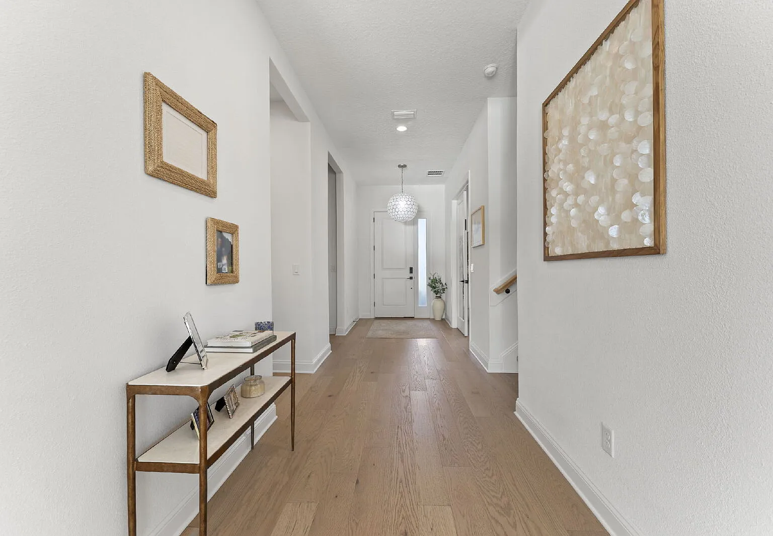 5 bed, 4.0 bath, 3848 sqft, $4,500 — Photo 3