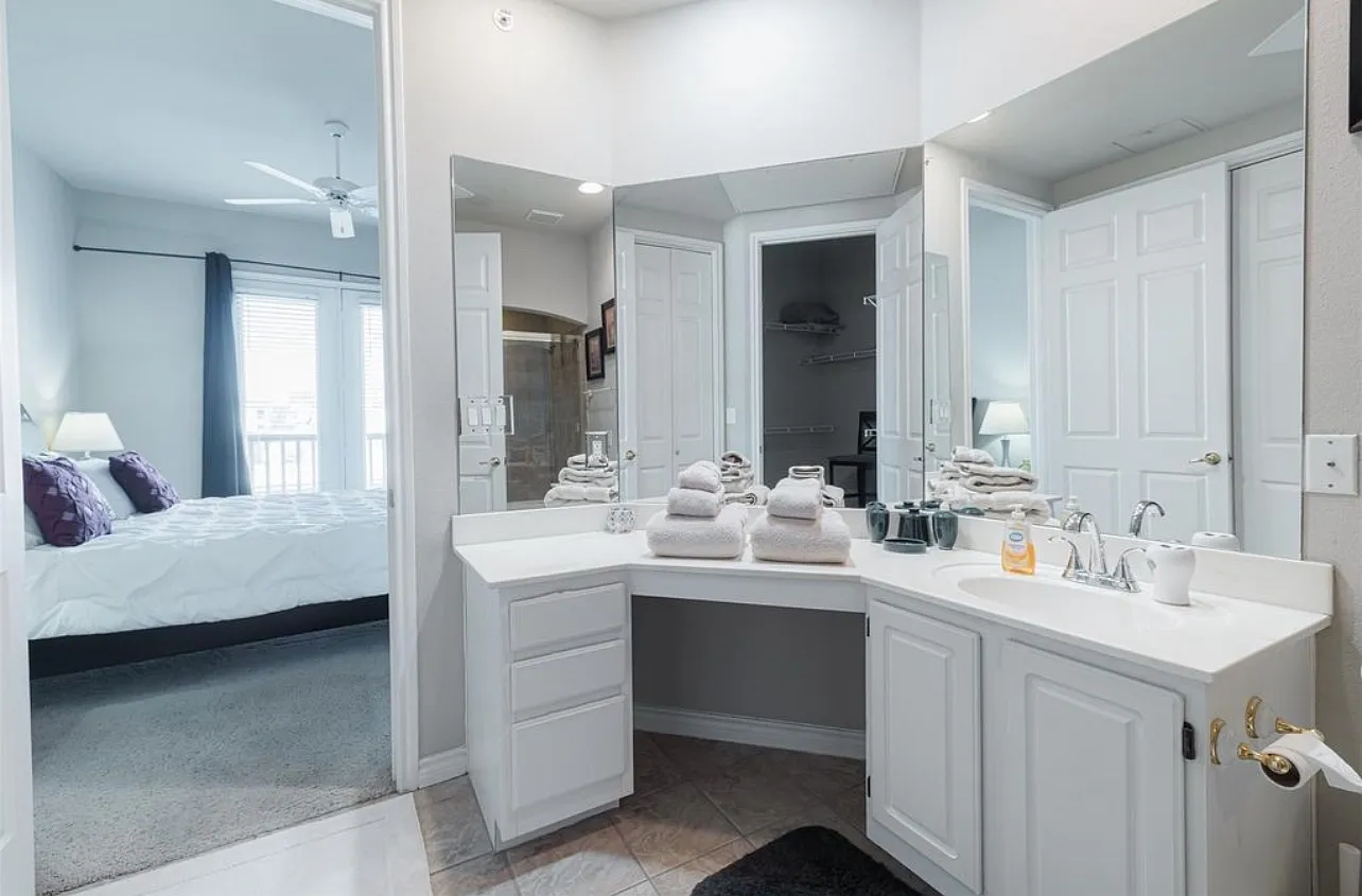 1 bed, 664 sqft, $1,900 — Photo 1
