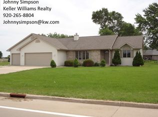 2137 Lawrence Dr, De Pere, WI 54115