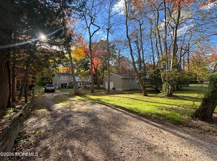 824 S Lake Dr, Lakewood, NJ 08701