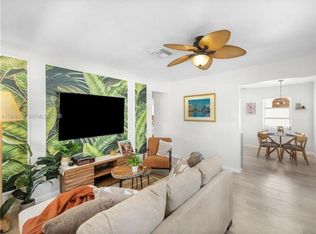 108 SE 4th Ter, Dania Beach, FL 33004
