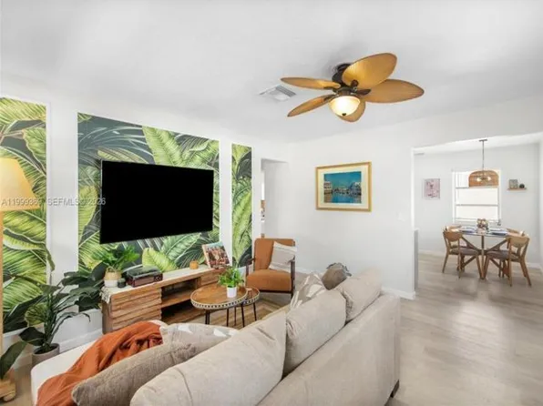 108 SE 4th Ter, Dania Beach, FL 33004