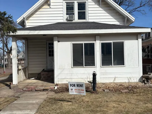 1402 E 7th St, Sioux Falls, SD 57103
