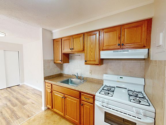 5th image of 87-89 Lake St #87-5