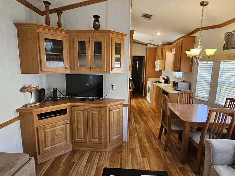 1377 Creek Cir — Photo 6