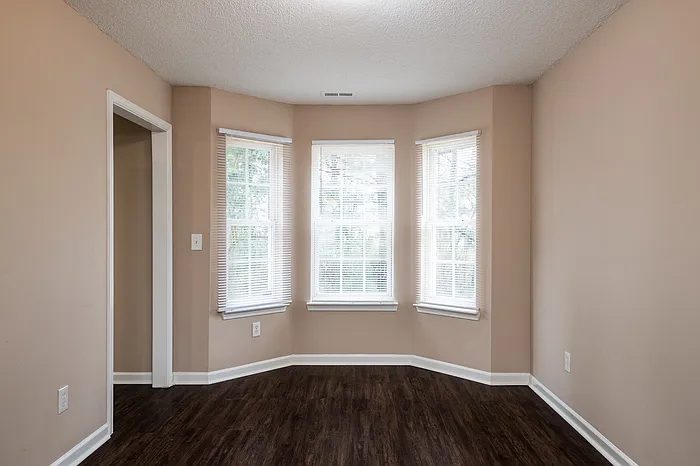 951 Grass Hollow Ct — Photo 35