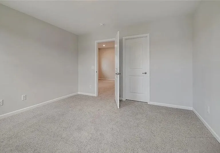 113 Fenway St — Photo 31