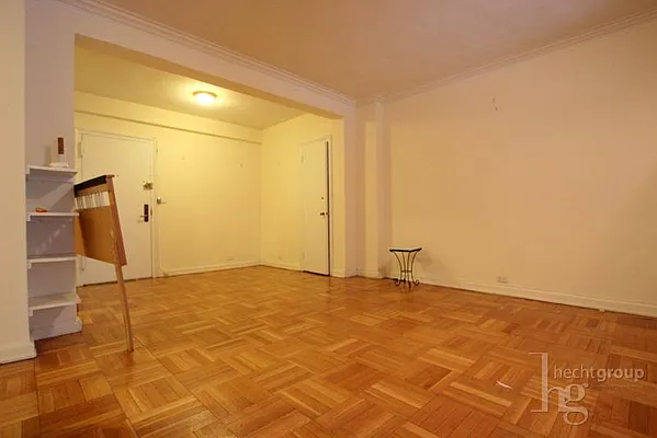 Rented by Hecht Group | media 18