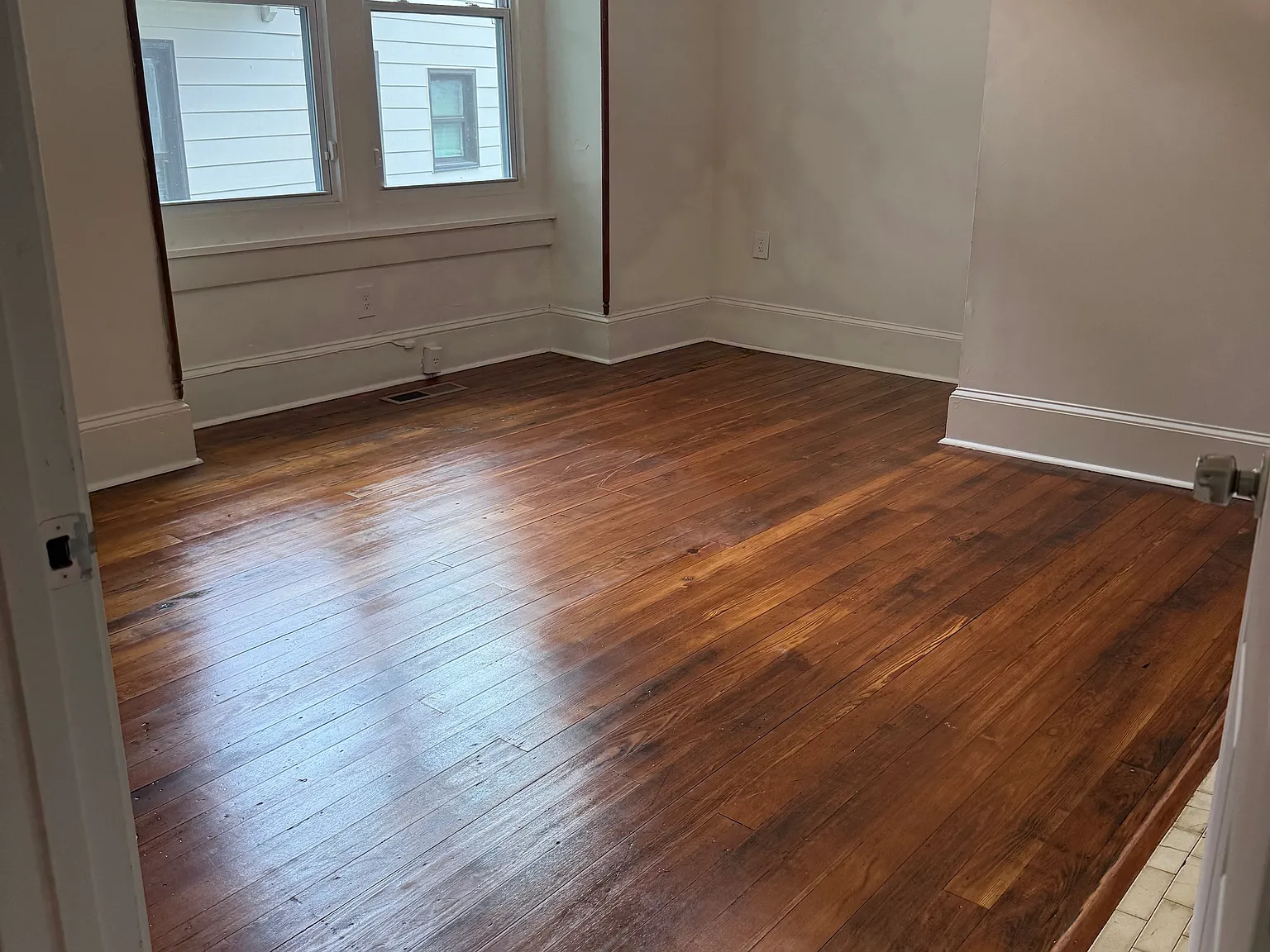 3 bed, 1700 sqft, $1,900 — Photo 3