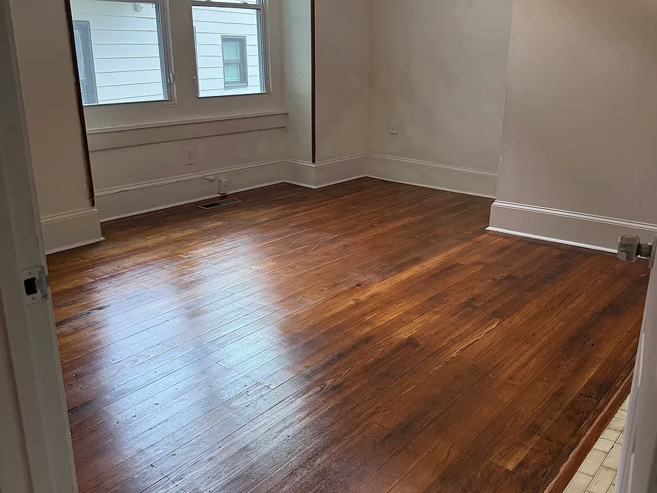Beautiful floors - huge rooms
