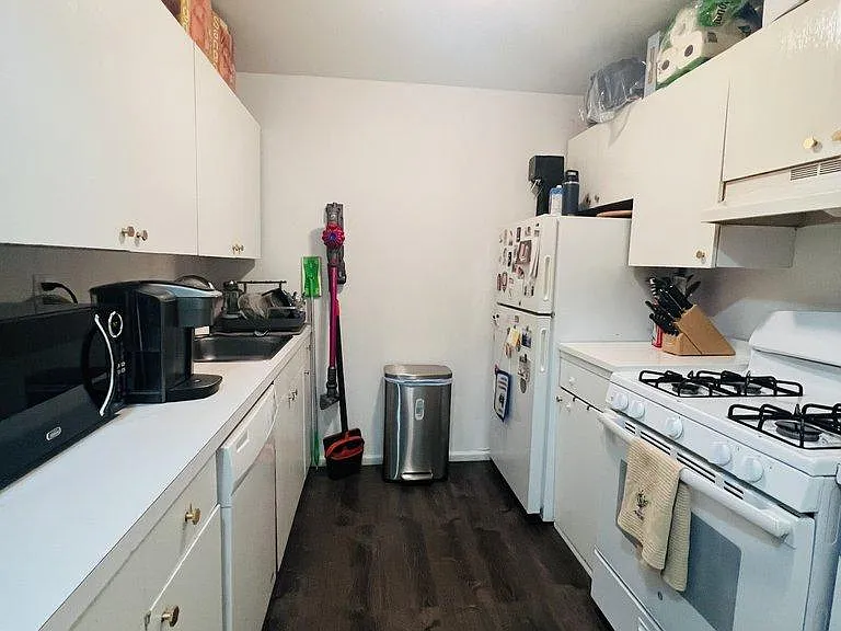 371 Pacific St #B — Photo 7
