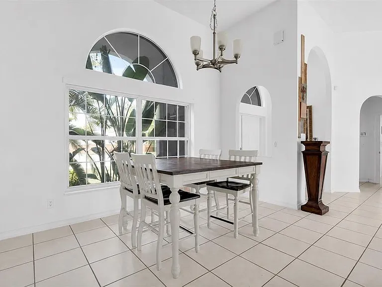 809 Hamilton Ave — Photo 4