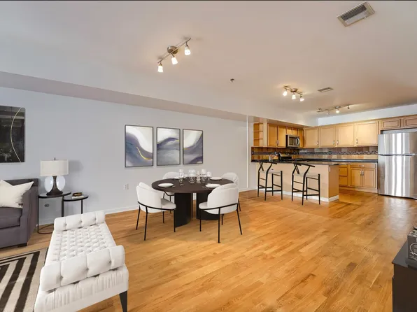 505 Monroe Street image 1 of 14