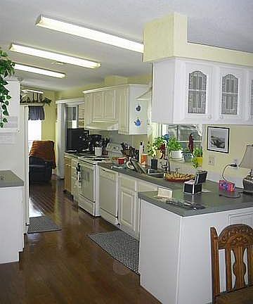 4th image of 905 Nelson Dr