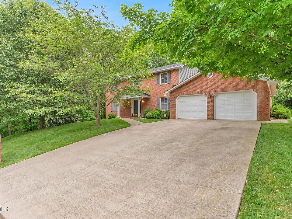 1st image of 1613 Strawberry Ln
