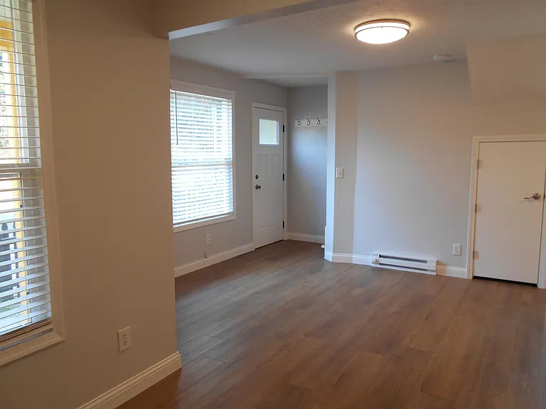 17 N Cedar St — Photo 15
