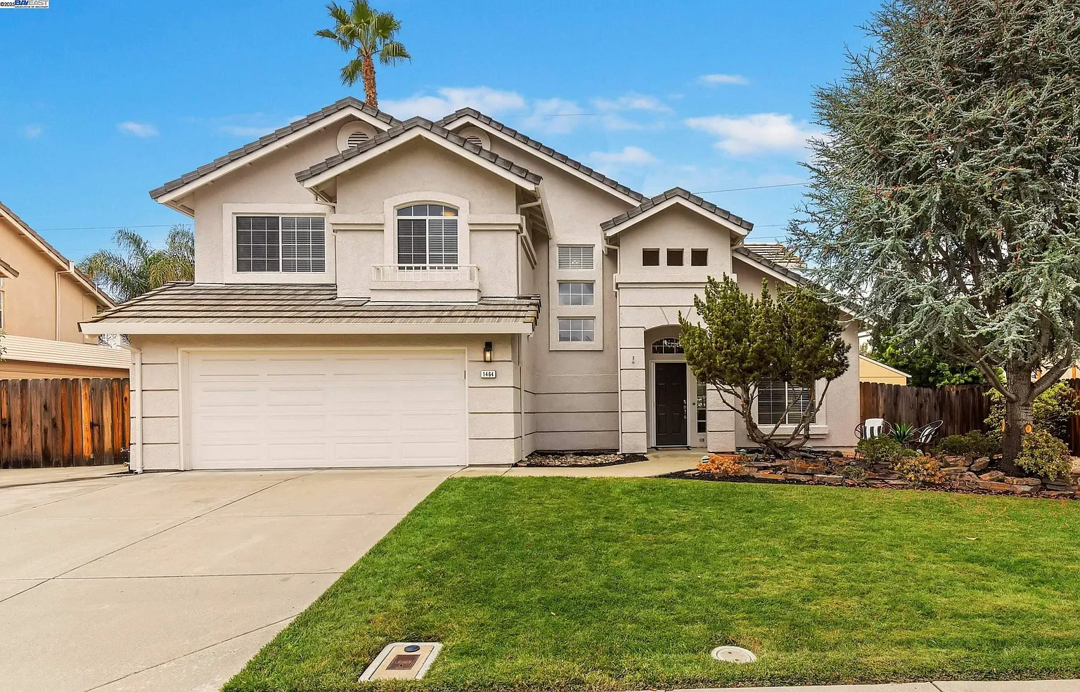 1464 Columbine Way photo 1