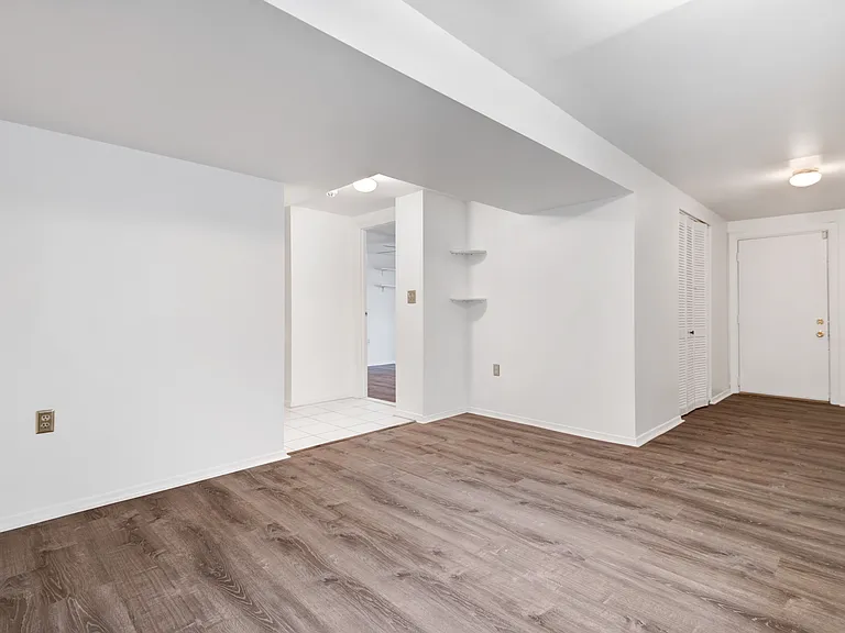 2705 24th St NE — Photo 9