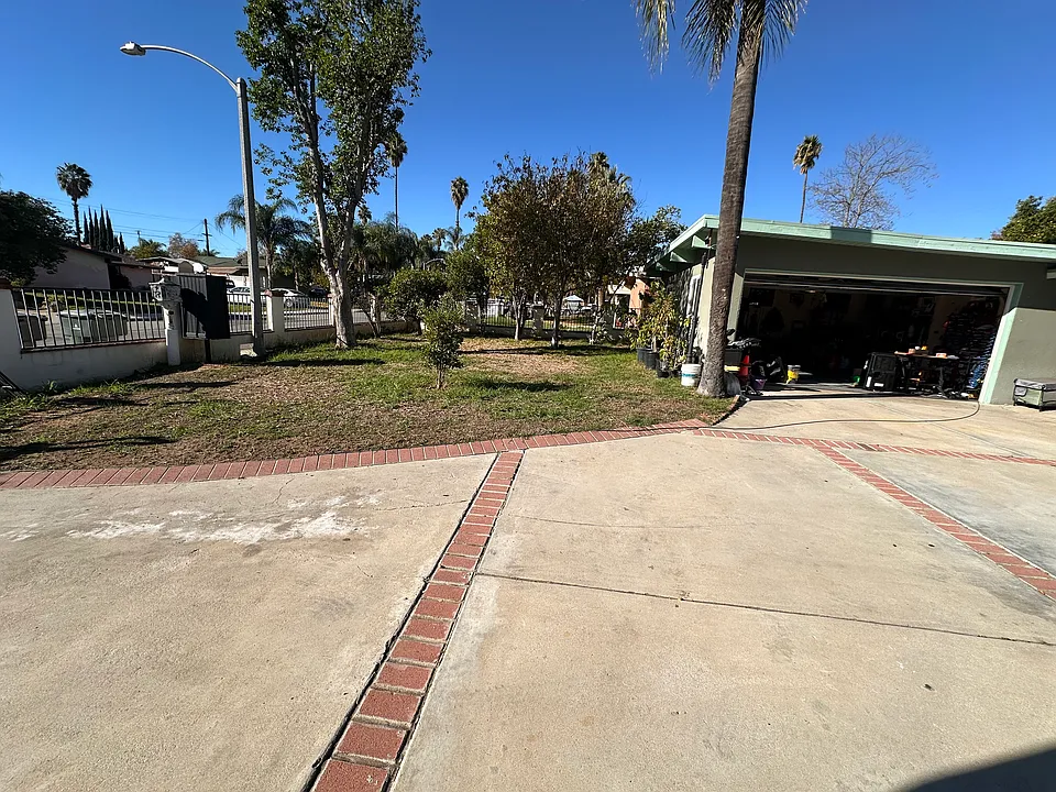 5791 Walter St