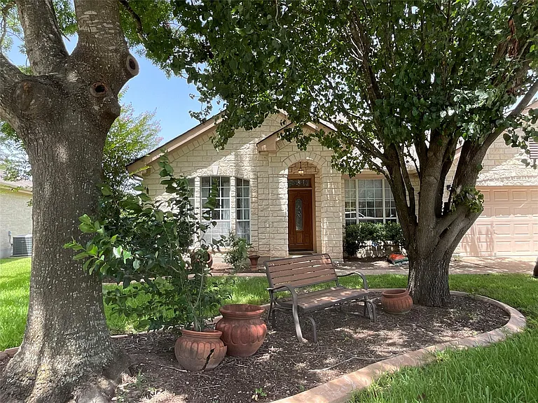 7008 Albacete Ln — Photo 1