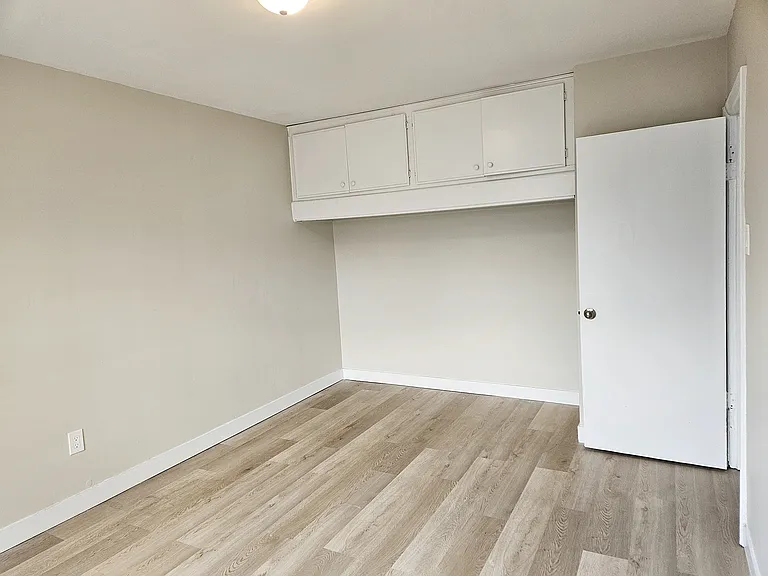 366 Belgrave Ave #9 — Photo 11