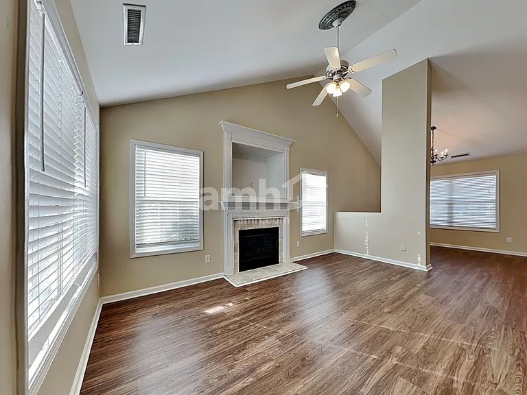 1941 Sterling Hill Dr — Photo 10