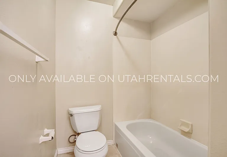 909 N 500 W #3 — Photo 11