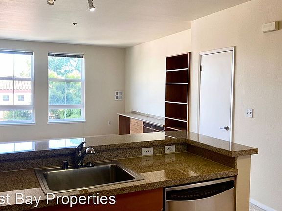 4th image of 821 Folsom St APT 309