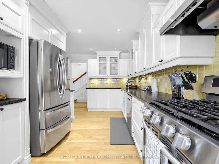 96 Whitehall Rd — Photo 18