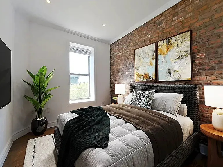 107 Christopher St #5 — Photo 4