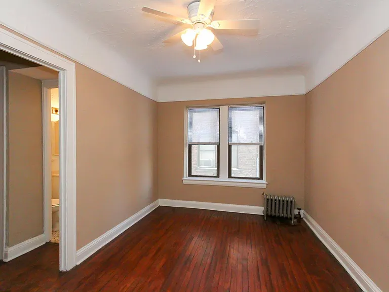 2753 Euclid Heights Blvd — Photo 9