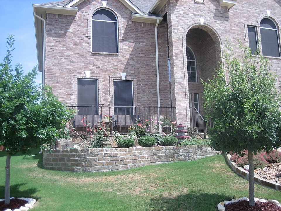 1st image of 987 Oak Park