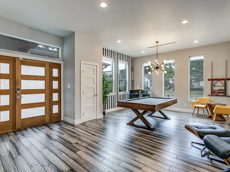 4826 Hopkins Ave — Photo 3