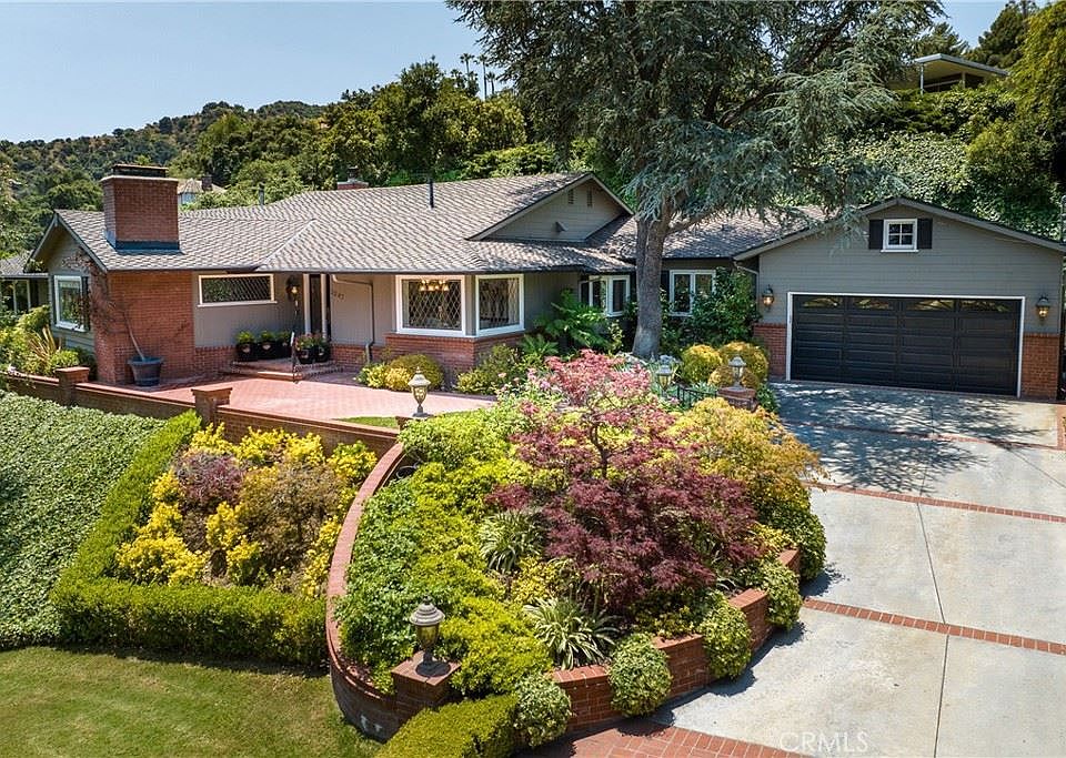 1st image of 3247 Country Club Dr