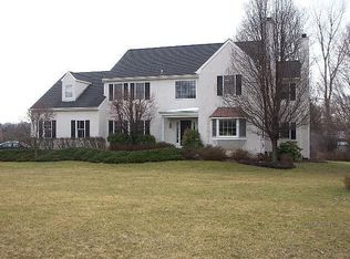 61 Green Pond Ln, Glenmoore, PA 19343