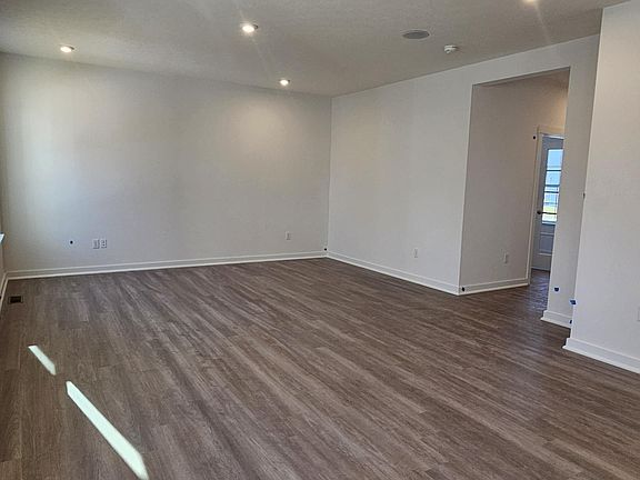 3rd image of 8628 Paisley Dr