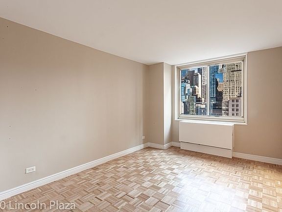 4th image of 30 W 63rd St APT 15H