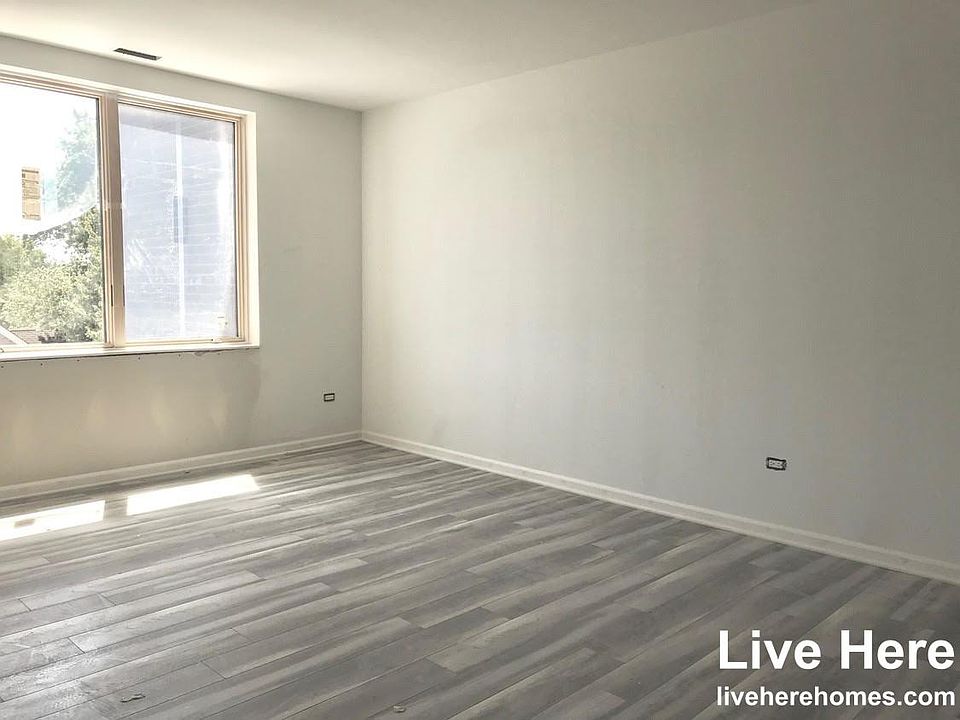 1st image of 2535 W Fullerton Ave #404H