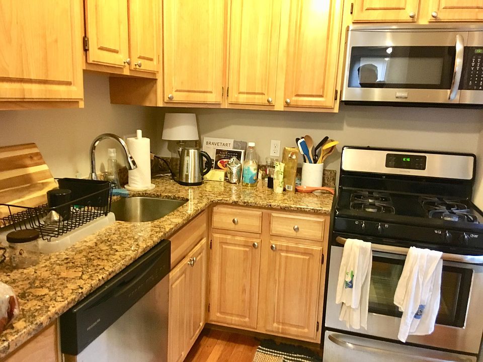 2nd image of 185 Chestnut Hill Ave #14FC
