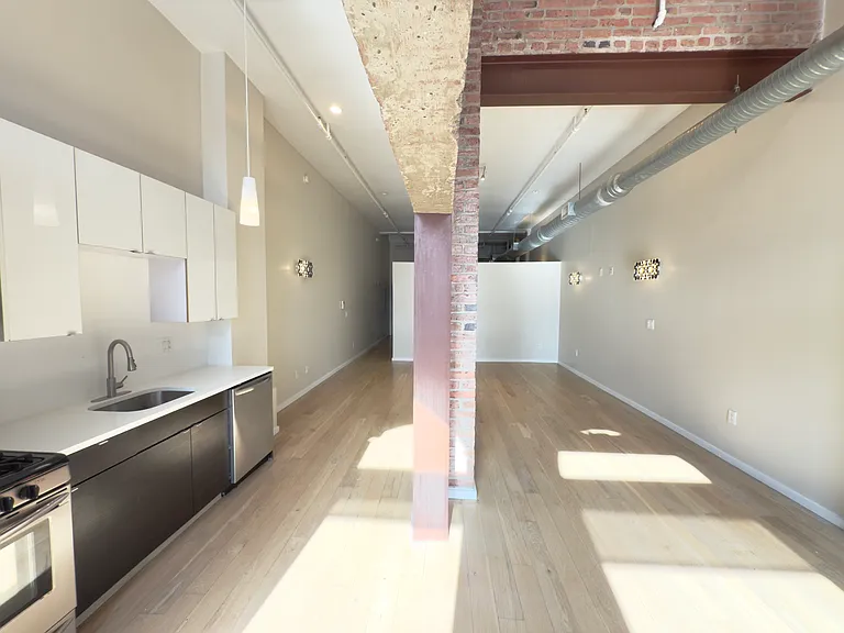 728 Market St #906 — Photo 15