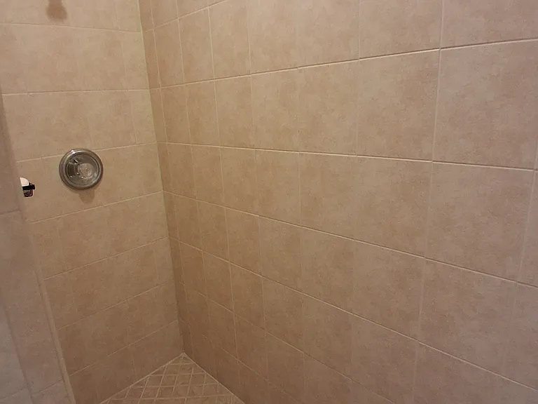 4208 2nd Ave NE — Photo 11