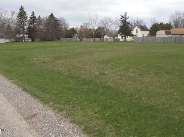 105 N Gay St, Scottville, MI 49454