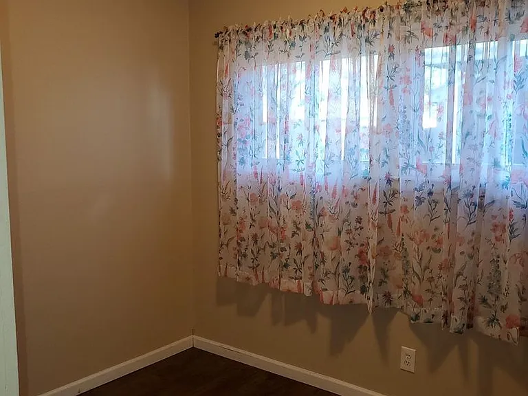 3326 S Millwood Ave — Photo 14