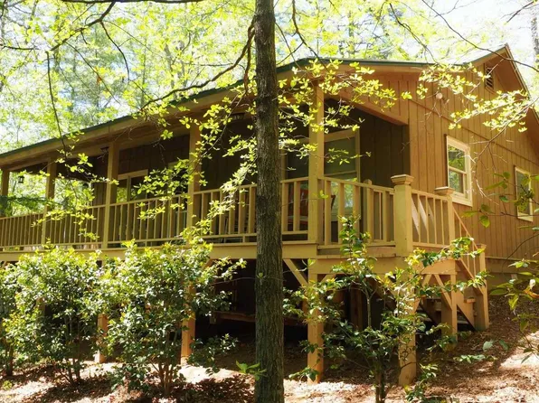 48 Bobcat Ln, Lakemont, GA 30552