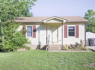 13 Cable Rd, Oak Grove, KY 42262