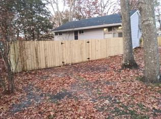7 Birch Ct, Riverhead, NY 11901