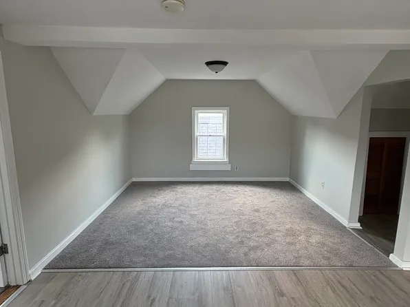 485 Coggeshall St #3, New Bedford, MA 02746